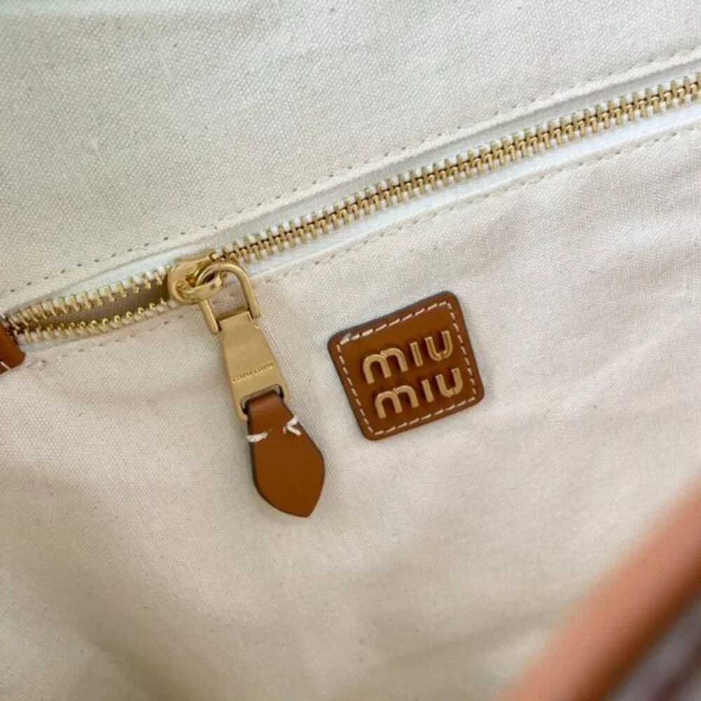 Miu Miu Ivy Suede And Crochet Shoulder Bag - Picture 9 of 9